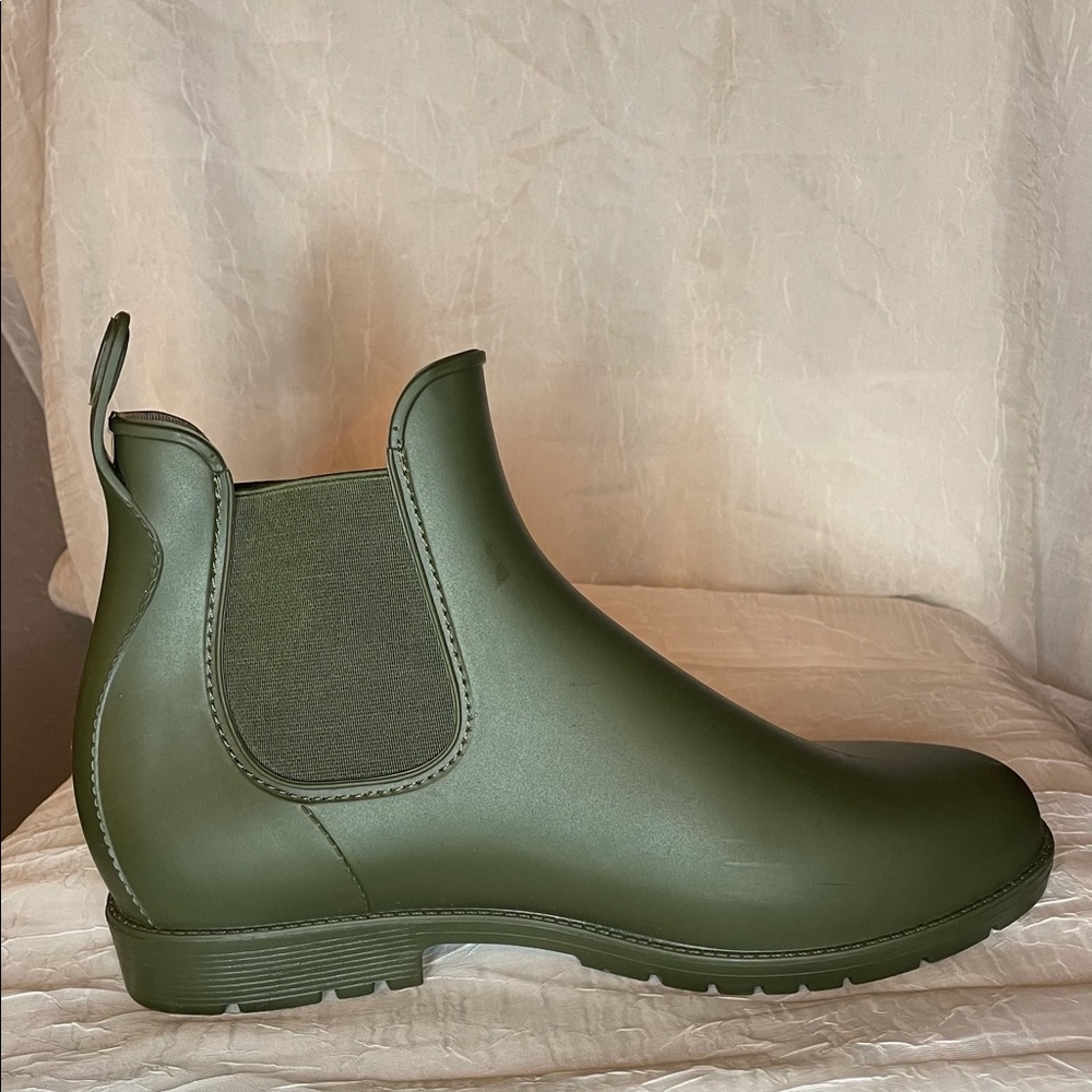 Ankle Rainboots